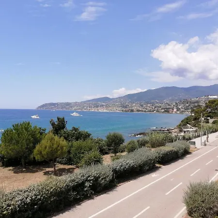 Villaggio Turistico La Vesca