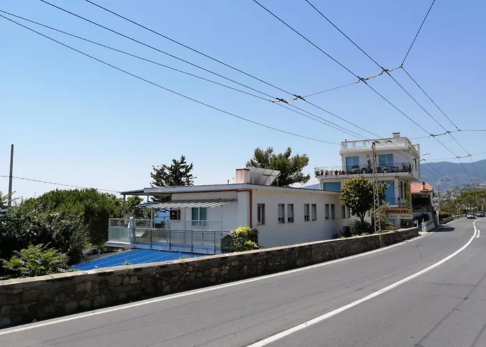 Lägenhetshotell Villaggio Turistico La Vesca Sanremo